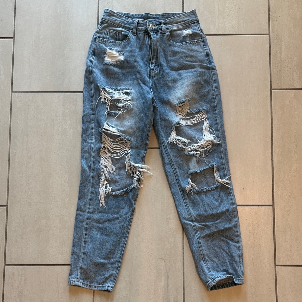 SHEIN Women’s High-waisted Ripped Blue Jeans